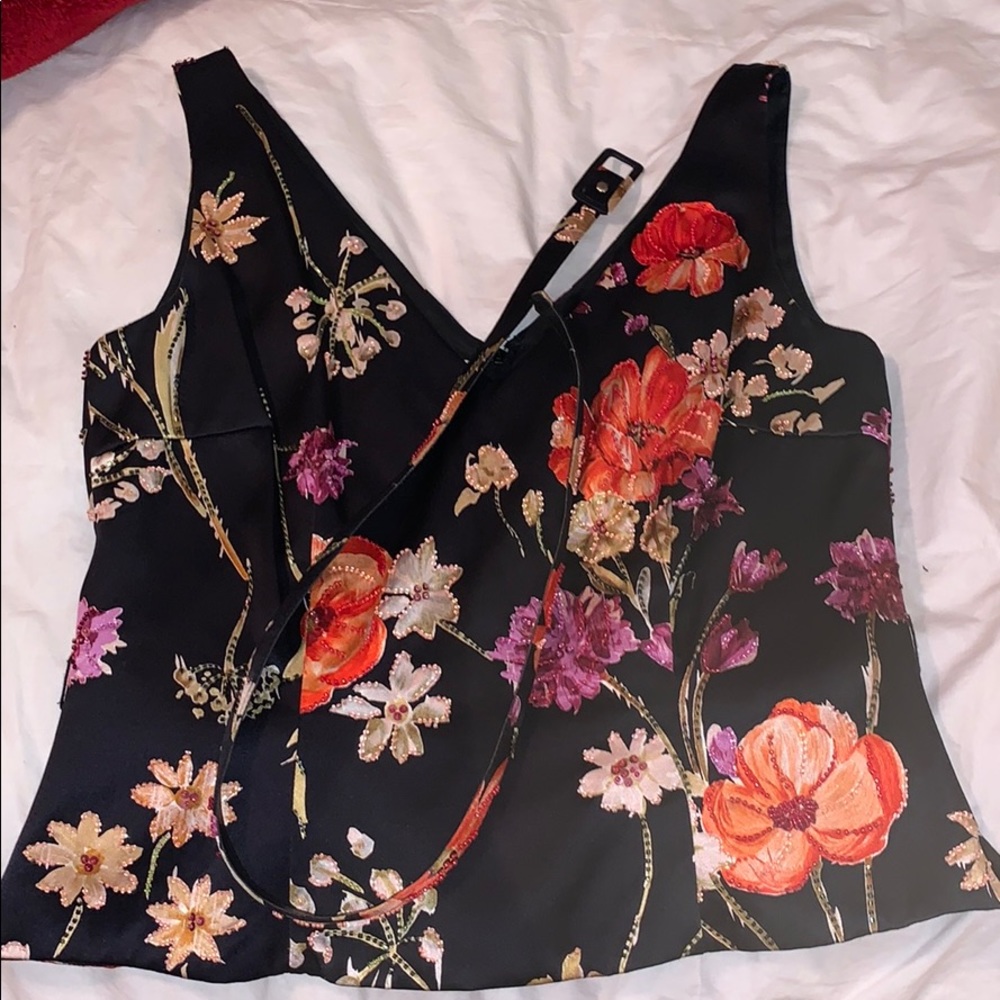 Women’s Top and Belt
